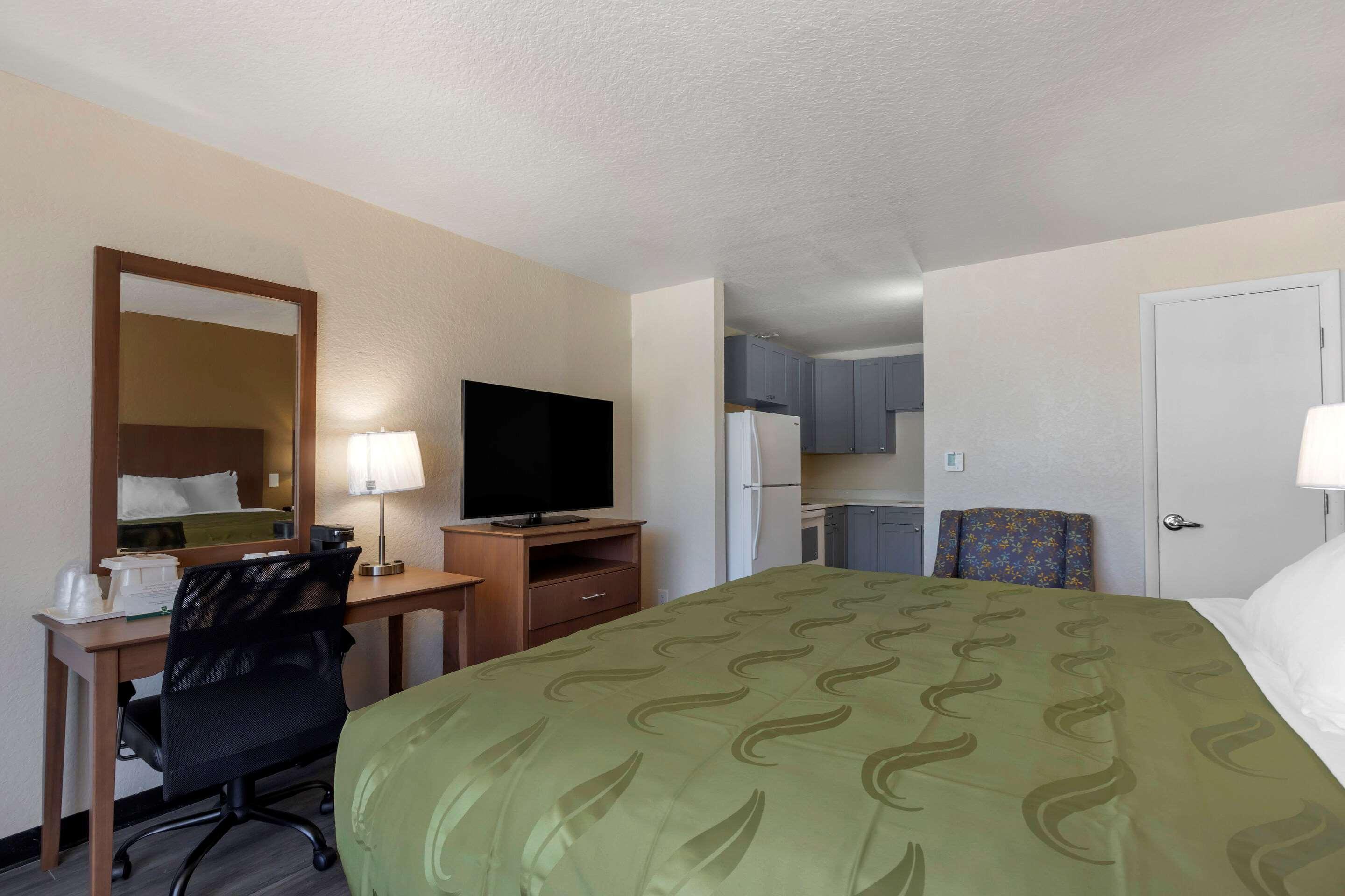 Quality Inn Saint Petersburg North-Tampa Bay Bagian luar foto