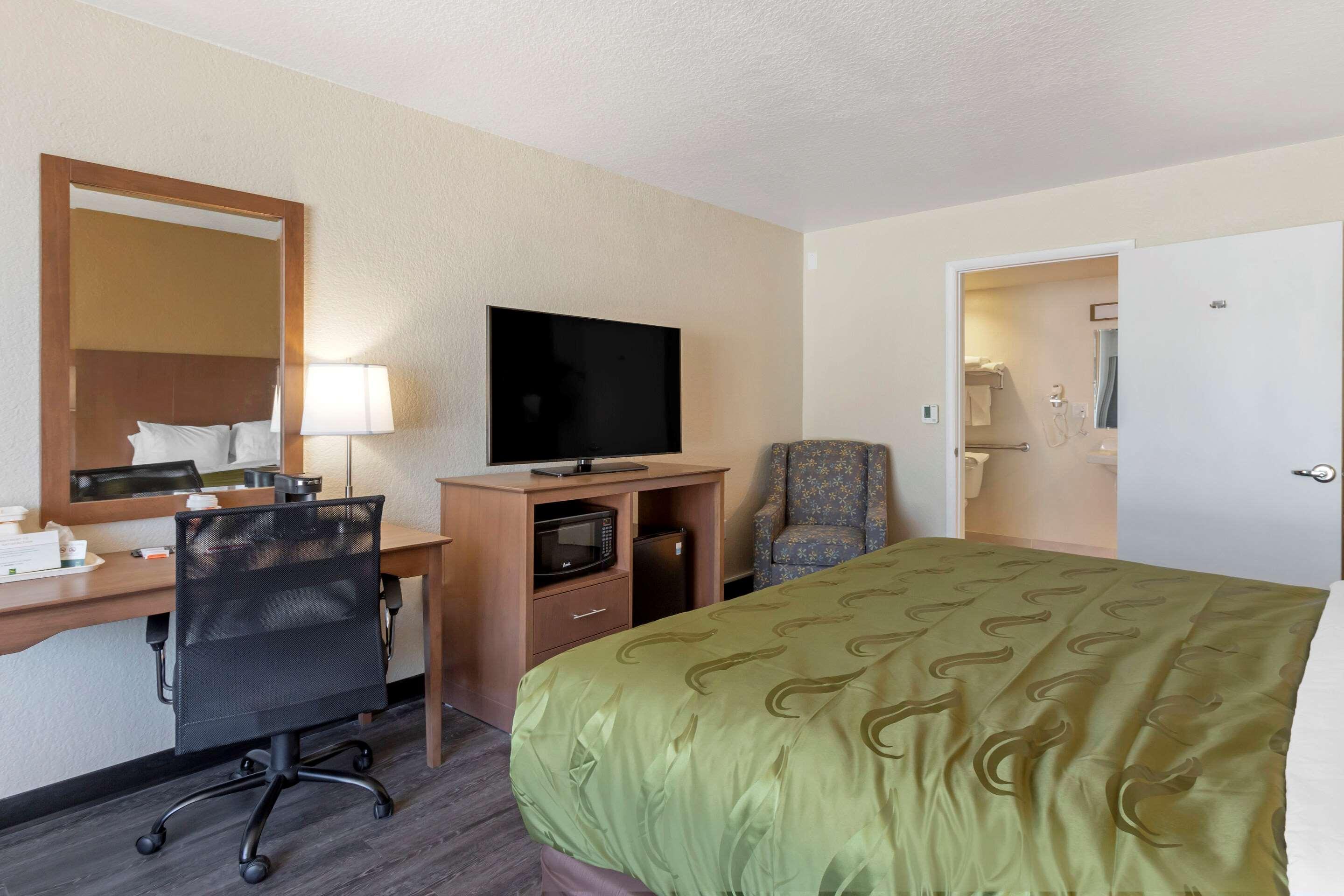 Quality Inn Saint Petersburg North-Tampa Bay Bagian luar foto